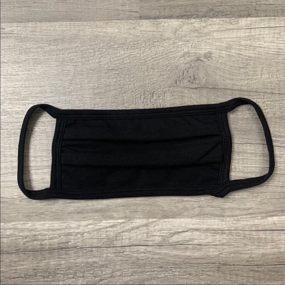 ✨NEW✨ Basic Mask Black - Picture 2 of 4